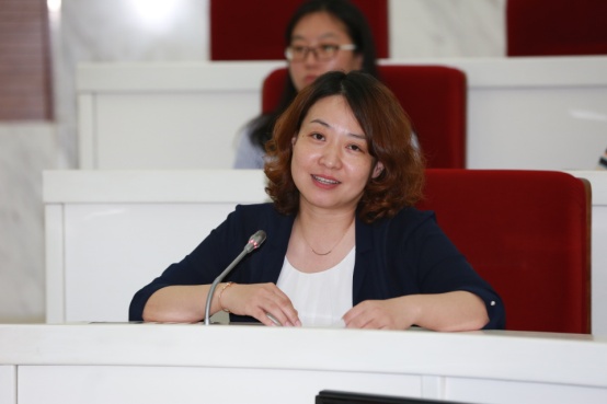 新生代表张颖璐发言